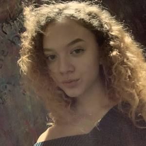 Meet your Posher, Devynn